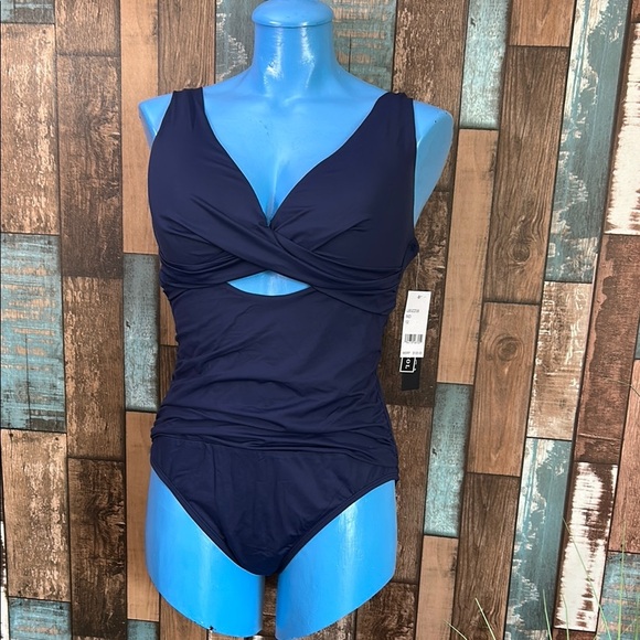 LA BlANCA 12 Women’s Navy Swimsuit - Picture 1 of 16